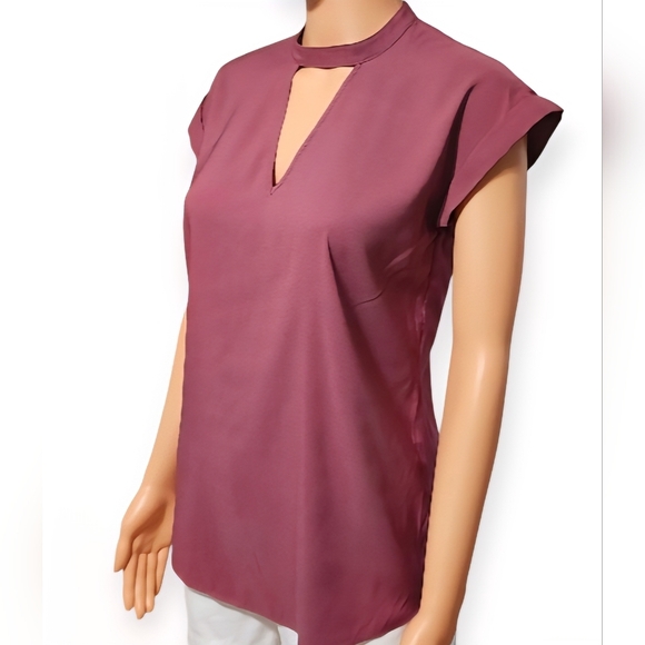 Express Plum Cut-Out Blouse Size XS. - Picture 4 of 9